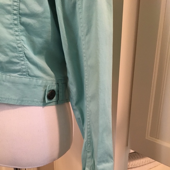 Aventura Lightweight Jacket - Picture 7 of 8